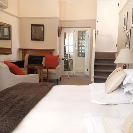 Liberty Lodge Guest House Cape Town Bagian luar foto